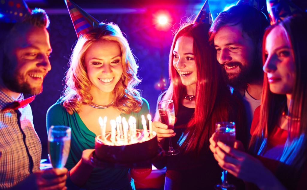 birthday-party-with-cake-1024x63